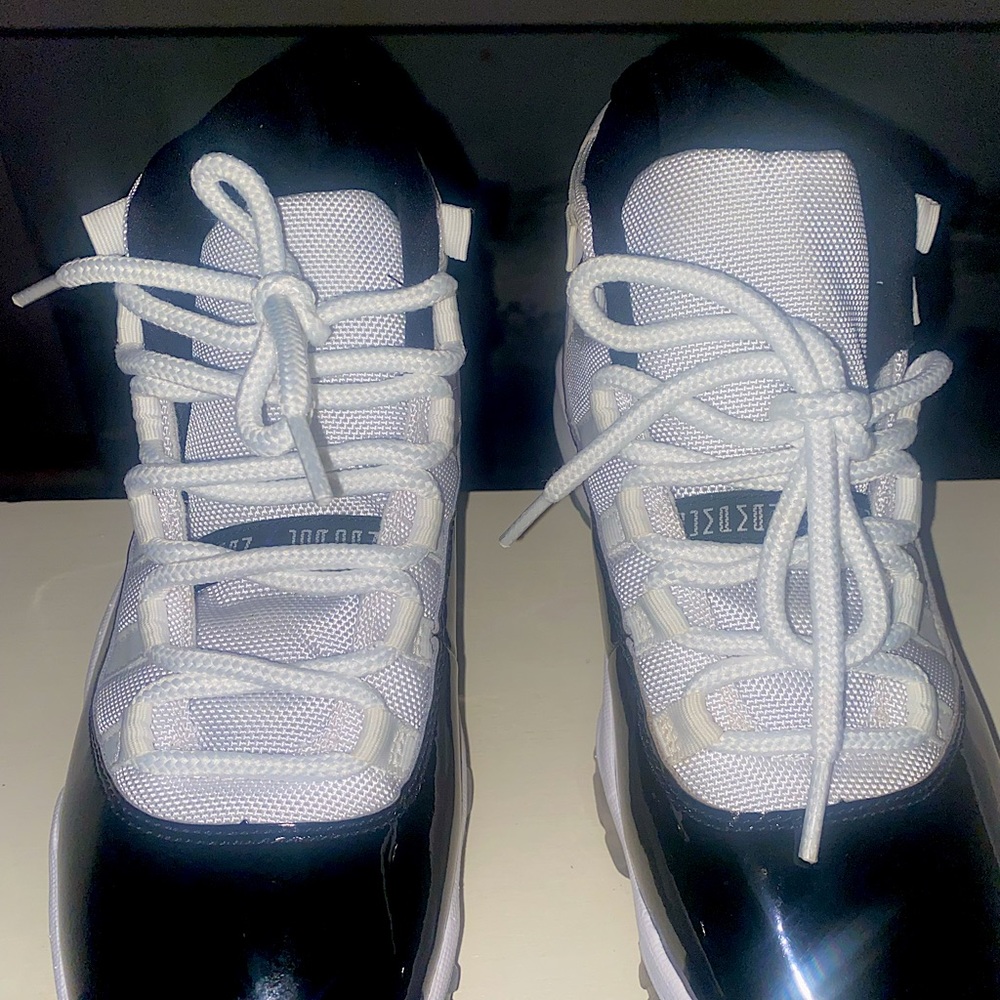 Jordan 11 Mens 8.5